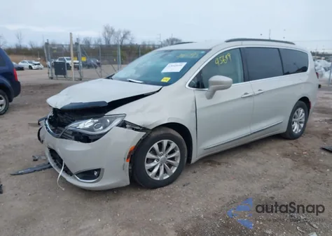 2017 Chrysler Pacifica Touring-L из США, поврежденный, VIN 2C4RC1BG5HR621802